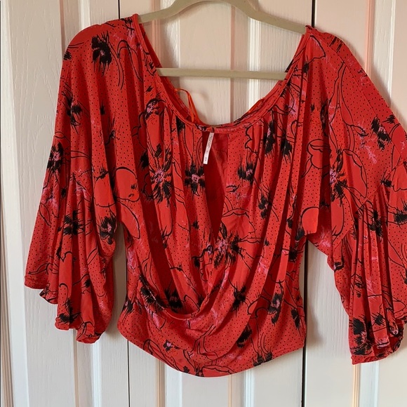 🖥CYBER MONDAY🖥 NWOT Free People flowy top - Picture 2 of 5